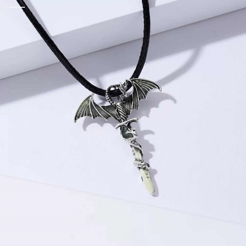 メンズアクセサリー 幻想竜の剣ペンダント