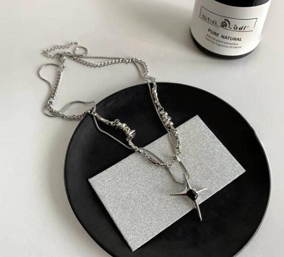 メンズアクセサリー 星型十字架ペンダント重ね付けネックレス