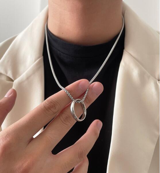 メンズアクセサリー シルバー楕円リング付きチェーンネックレス