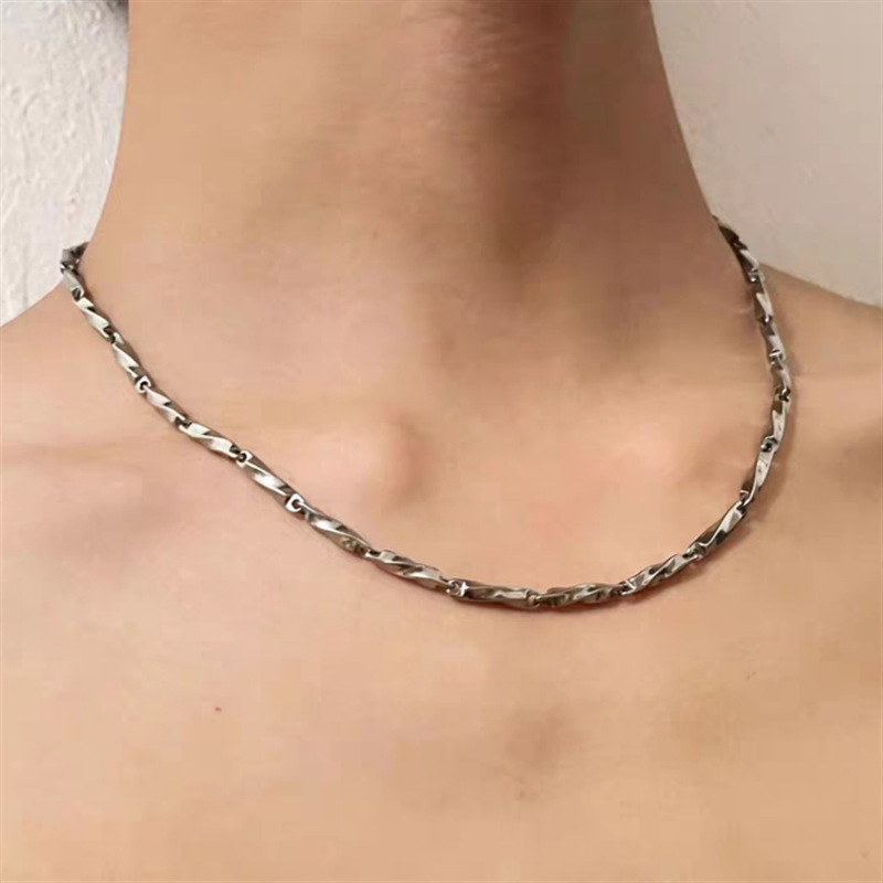 メンズアクセサリー 洗練美学 細身チェーンネックレス