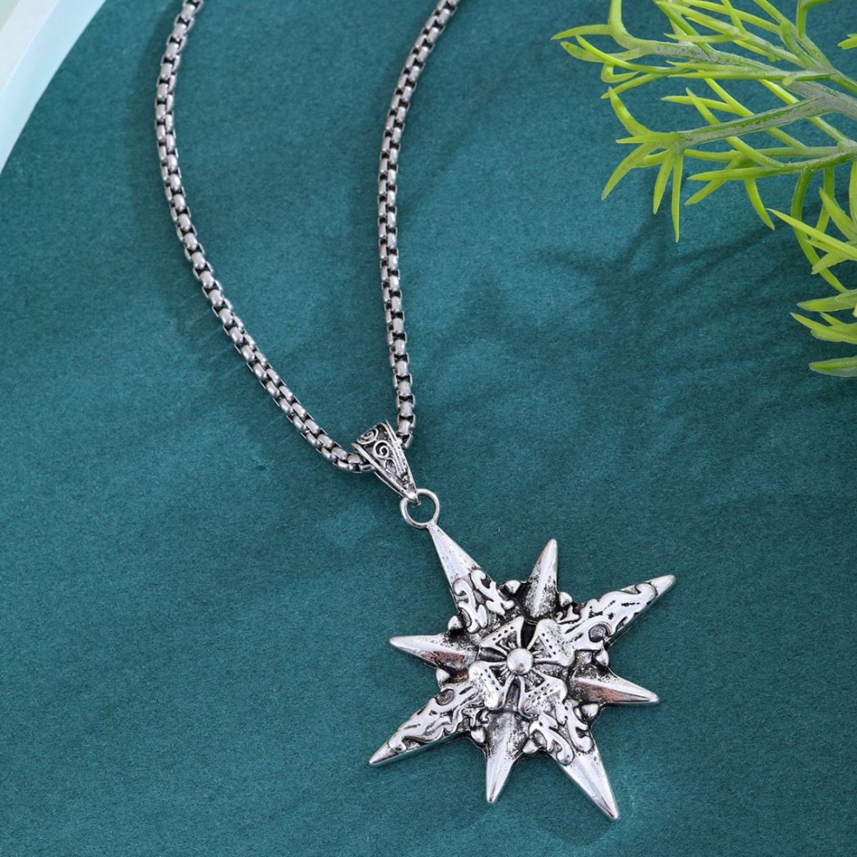 メンズアクセサリー 北極星の導き 彫刻星ネックレス