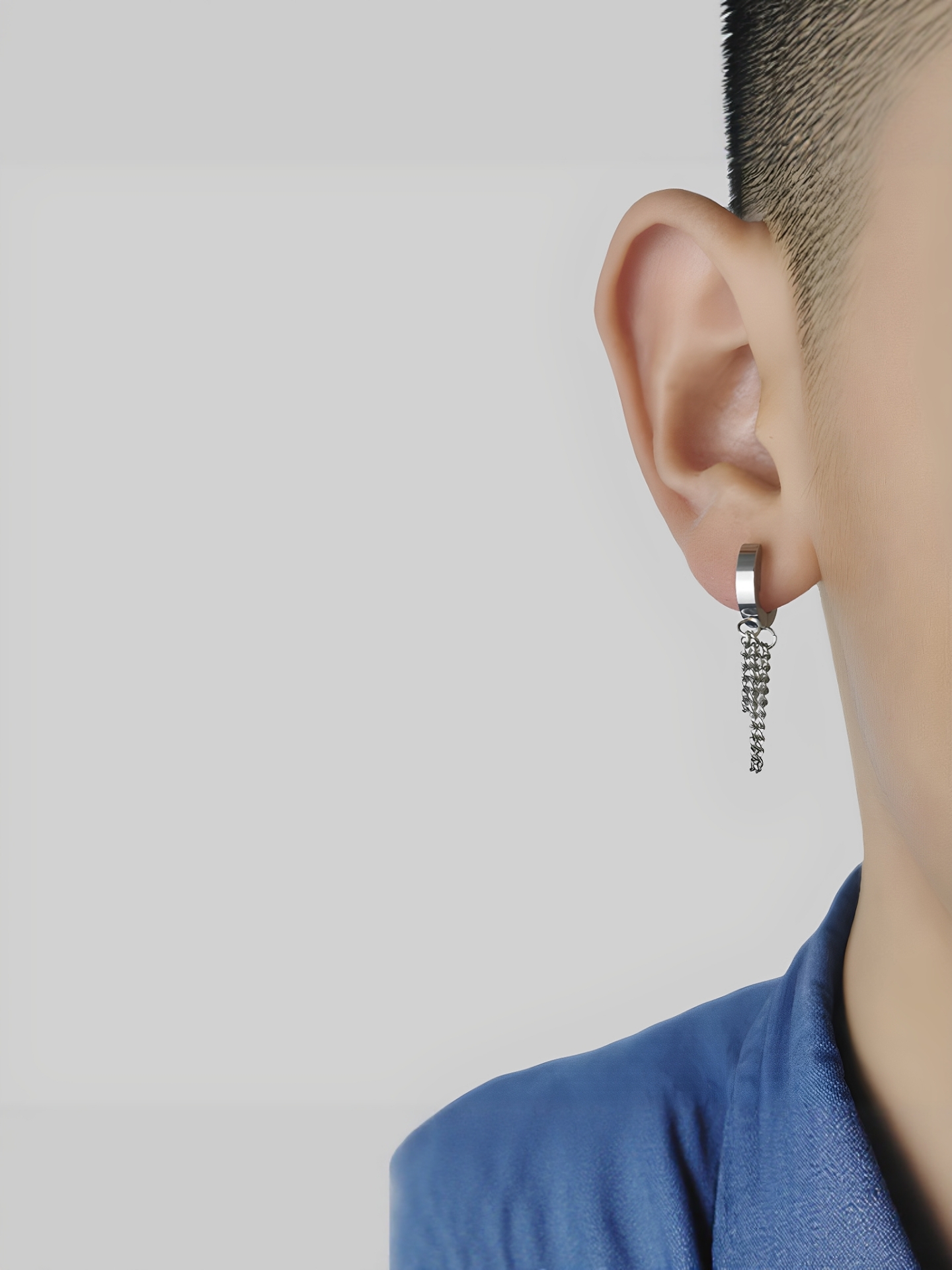 メンズアクセサリー 流れる輝き 細鎖ピアス