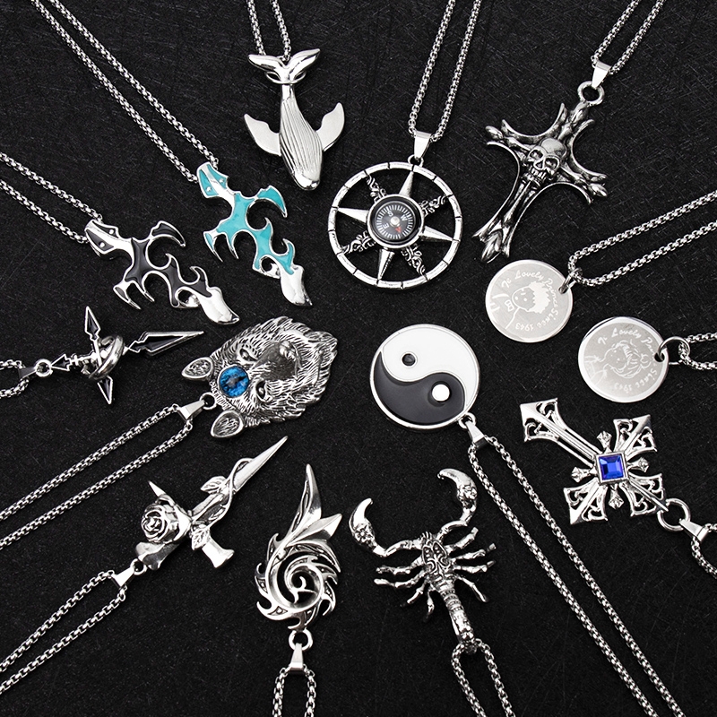 メンズアクセサリー 神秘的シンボルペンダントコレクション
