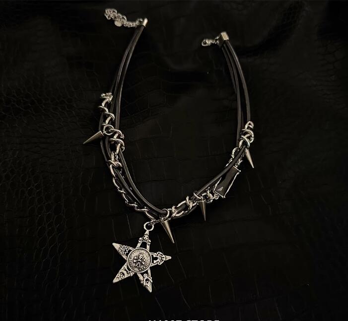 メンズアクセサリー 星モチーフとげ付きチェーンネックレス