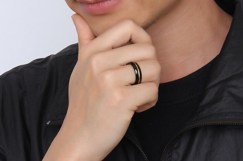 メンズアクセサリー タングステン鋼製メンズリング 黒金ツートーンデザイン指輪