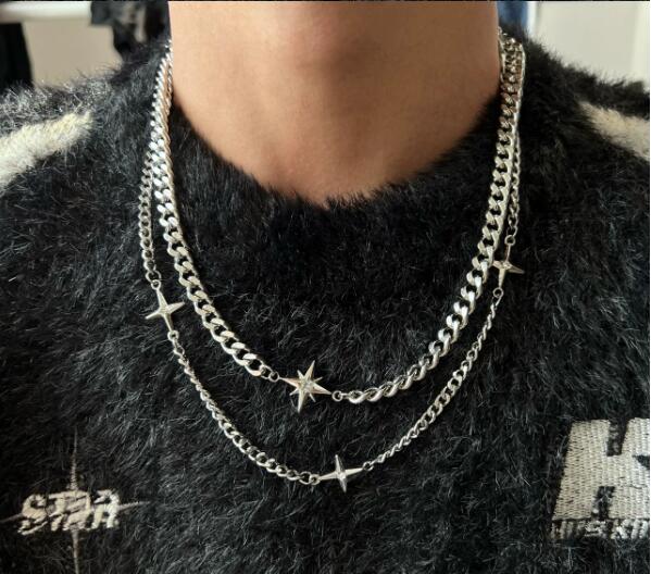 メンズアクセサリー 星モチーフ重ね付け風チェーンネックレス