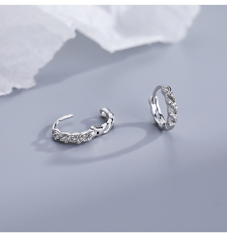 メンズアクセサリー 編み込み輝石フープピアス