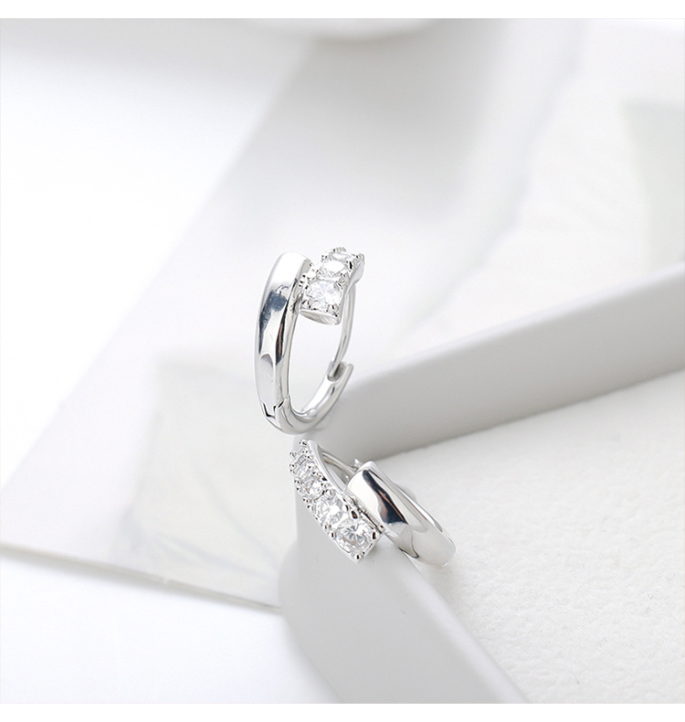 メンズアクセサリー 華やか輝石フープピアス