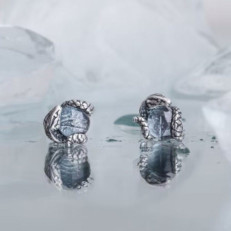 メンズアクセサリー 蛇神の抱擁 天然石ピアス