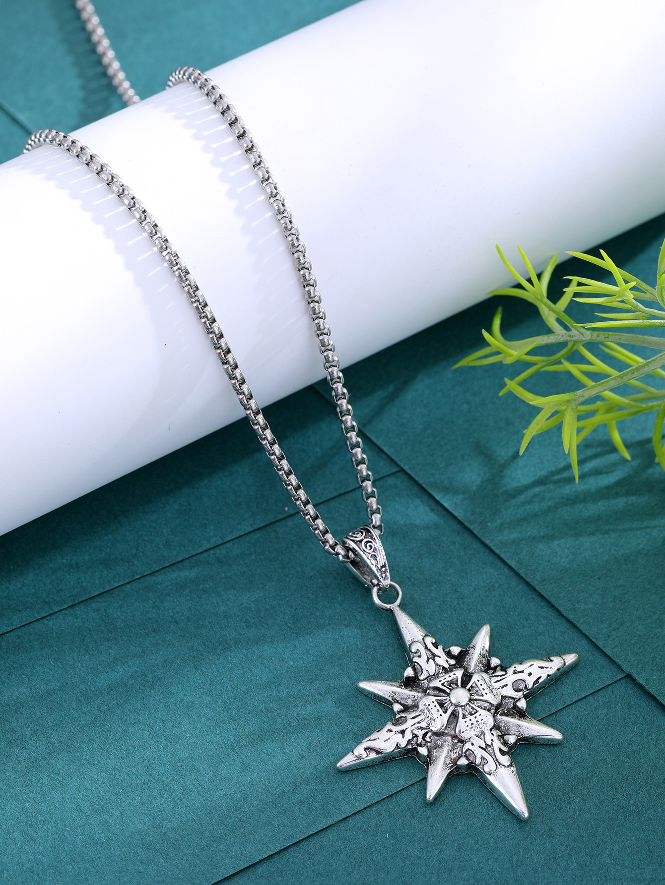 メンズアクセサリー 北極星の導き 彫刻星ネックレス