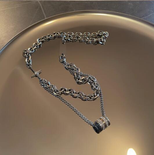 メンズアクセサリー 男性向け二連チェーンネックレス十字架チャーム付き