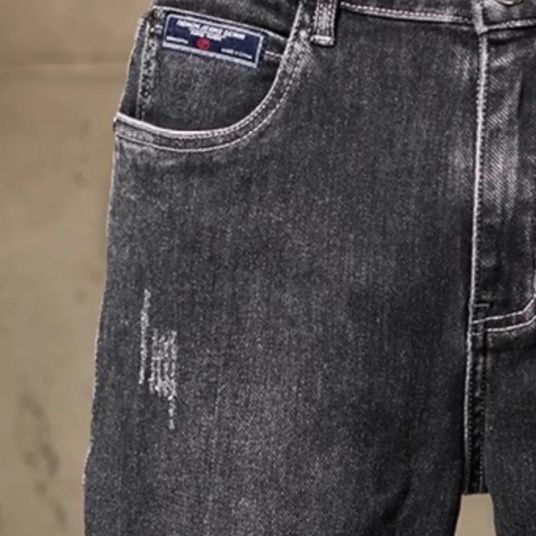 デニムパンツメンズ 洗練されたシルエットテーパードデニム