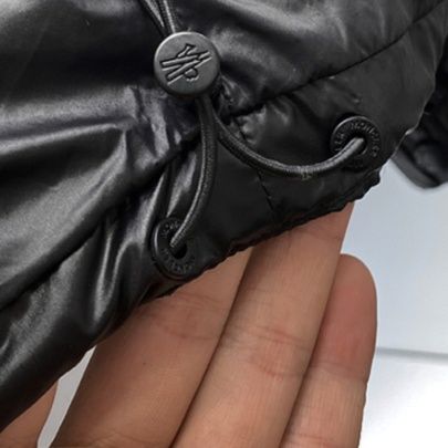 メンズダウン　 高級感と機能性を兼ね備えた、大人のためのダウンジャケット