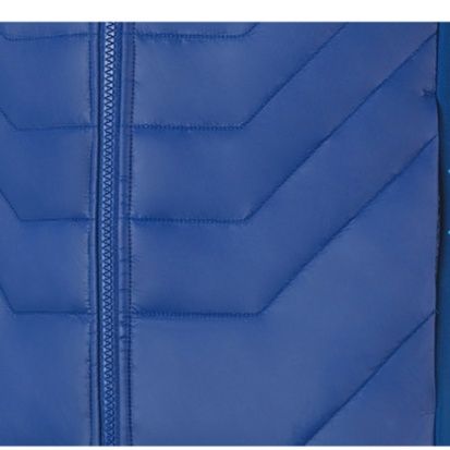 メンズダウン 【動きやすさ×保温力】軽量メンズダウンベスト – 波状キルティングが生む抜群のフィット感