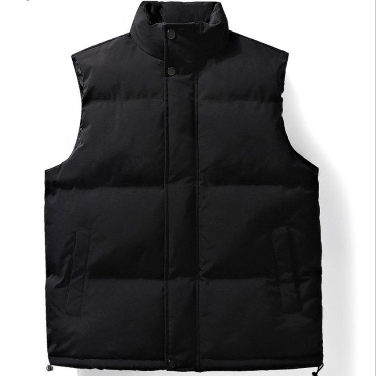 メンズダウン 冬を軽やかに、暖かく　ダウンベスト（立体キルト・ハイネック仕様）