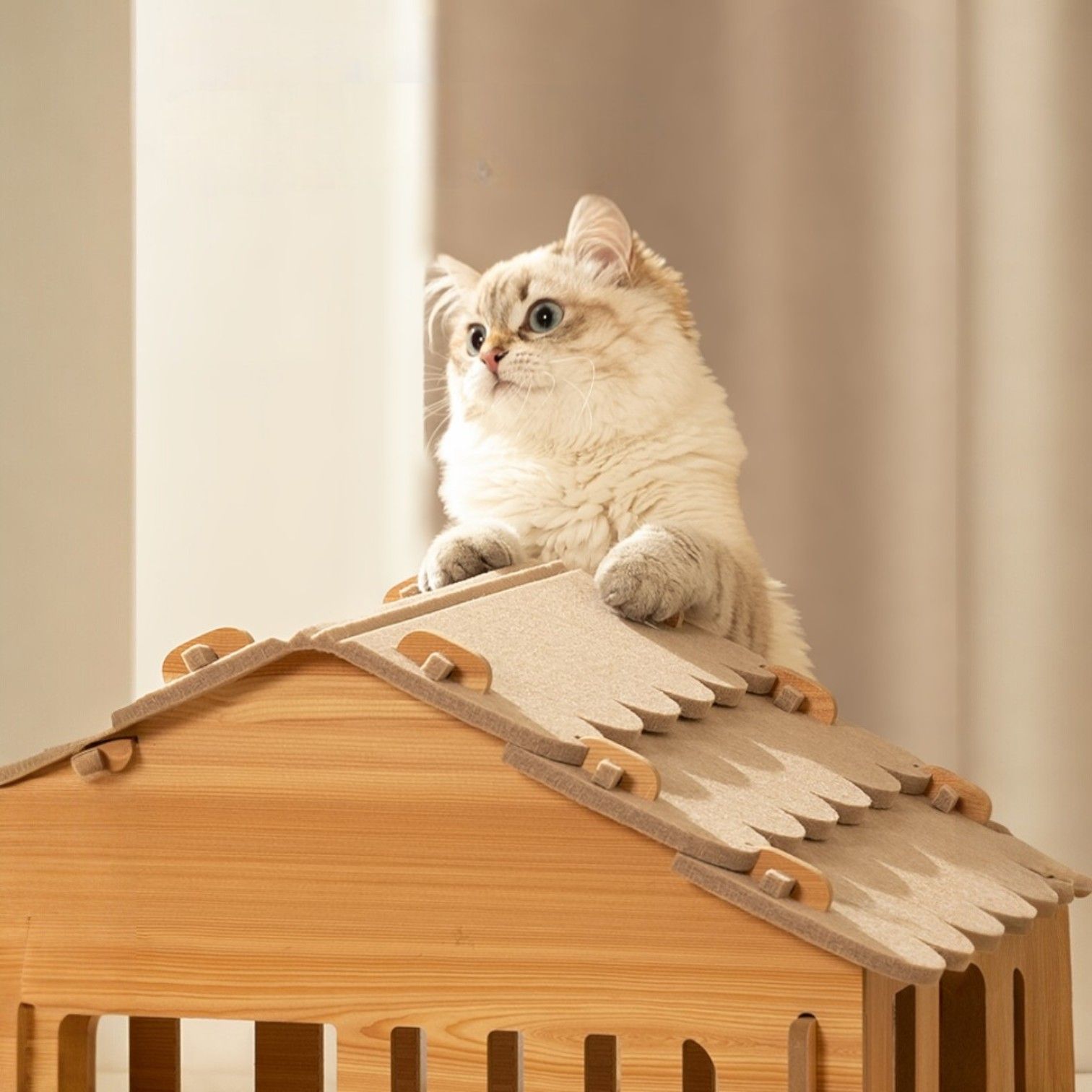 木製ハウス型猫ベッド 安心感のある居住空間