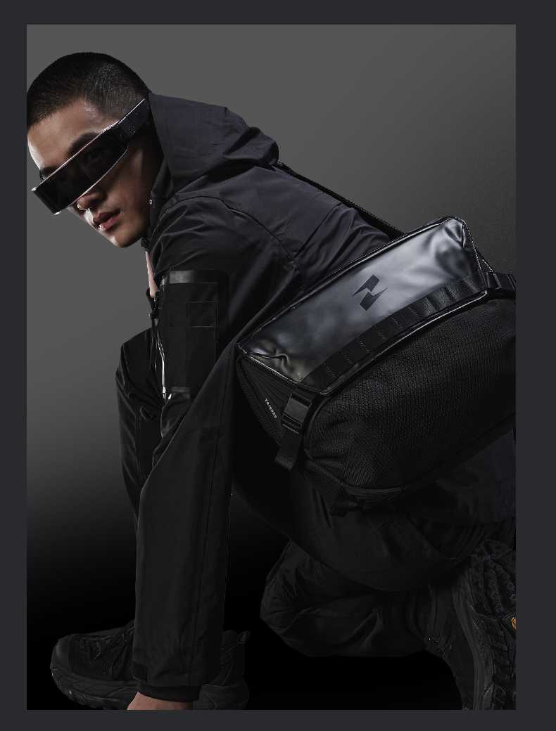 バイクでの雨も安心！快適ライディングに必須の防水ショルダーバッグ5選