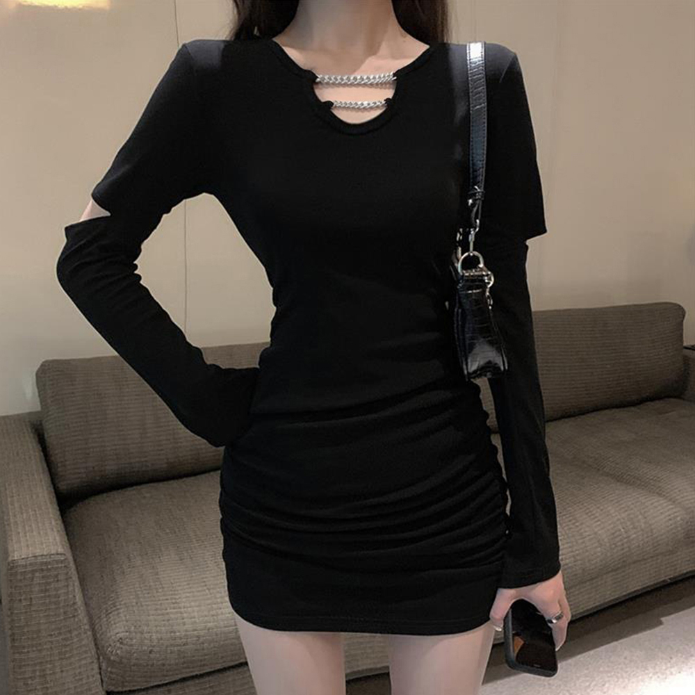 黒色長袖ミニワンピース チェーン装飾タイトワンピ