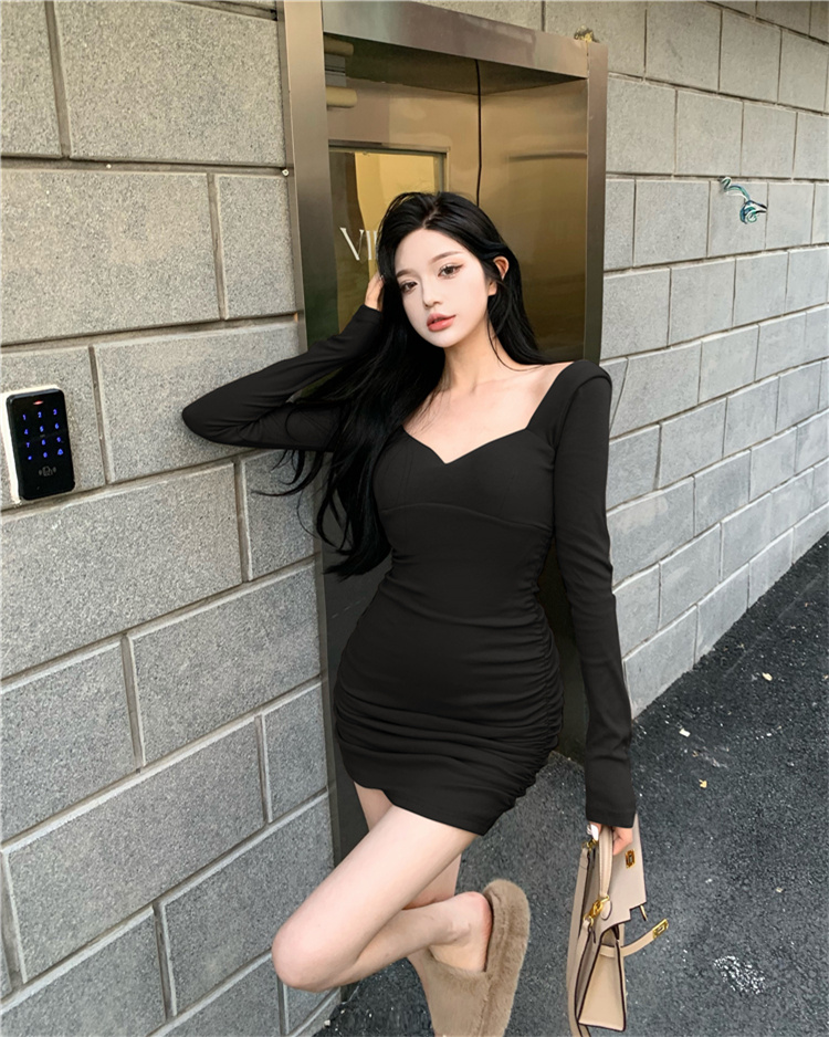 ブイネック長袖タイトミニワンピース