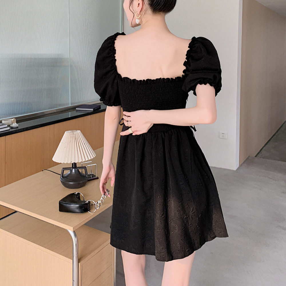 スクエアネック パフ袖 ミニワンピース レースアップ