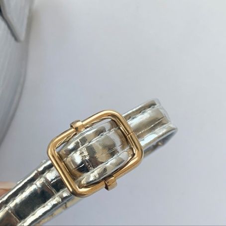 ミニバッグ クロコ型押しハンドル付き二層式ミニバッグ