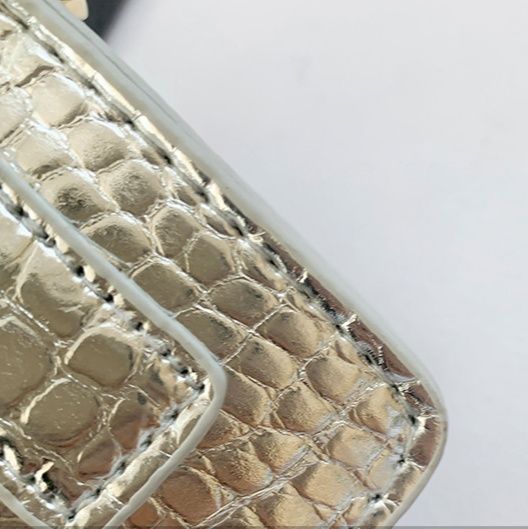 ミニバッグ クロコ型押しハンドル付き二層式ミニバッグ