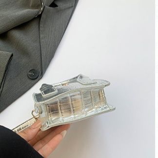 ミニバッグ クロコ型押しハンドル付き二層式ミニバッグ