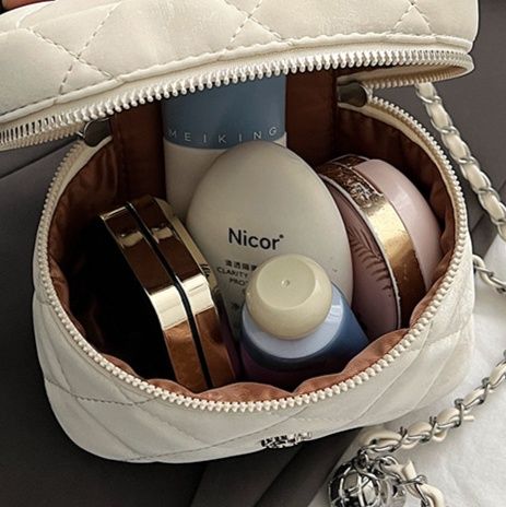 ミニバッグ キルティングステッチ台形ミニショルダーバッグ