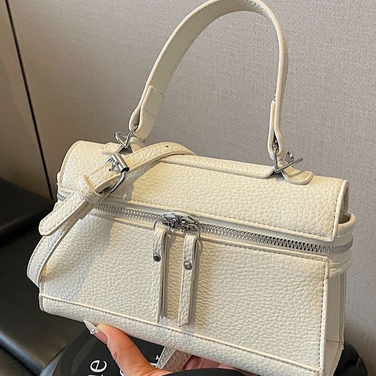 ミニバッグ 型押し加工ハンドルレザー調スクエアミニバッグ