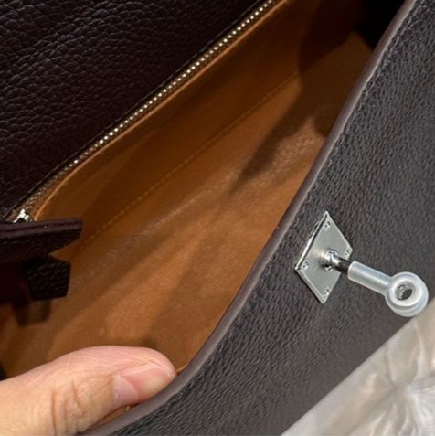 ミニバッグ 金具留め具付きシュリンクレザー調ハンドバッグ