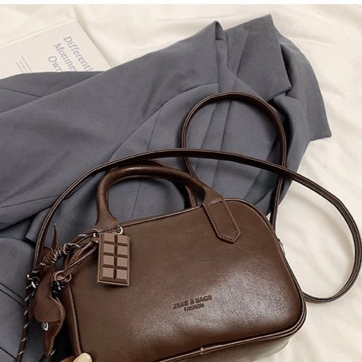 ミニバッグ 上品なラウンドフォルム二層式ミニボストンバッグ