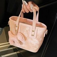 ミニバッグ 花柄型押し二wayキュートチャーム付きミニバッグ