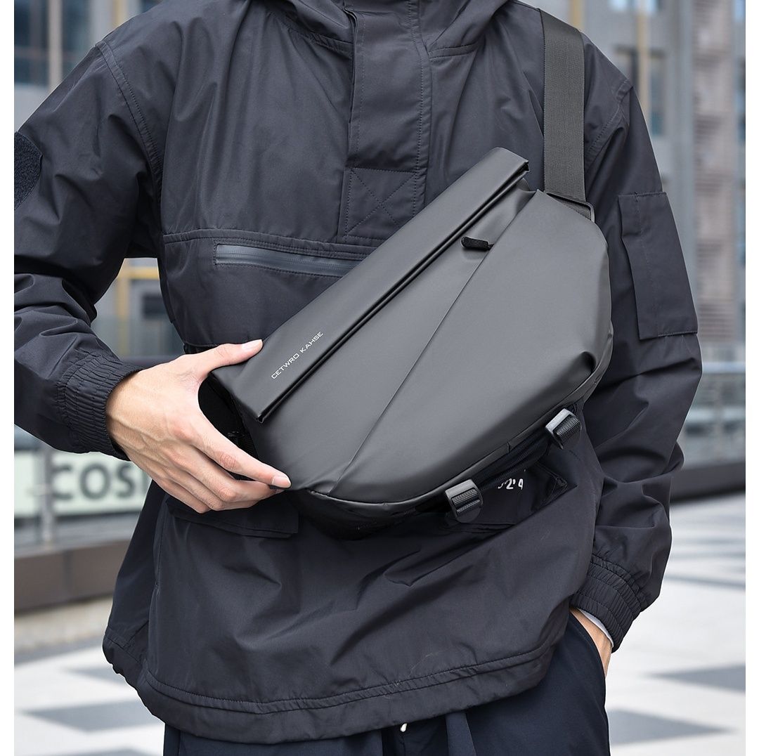 ミニバッグ 幾何学デザイン 都会派斜め掛けミニバッグ