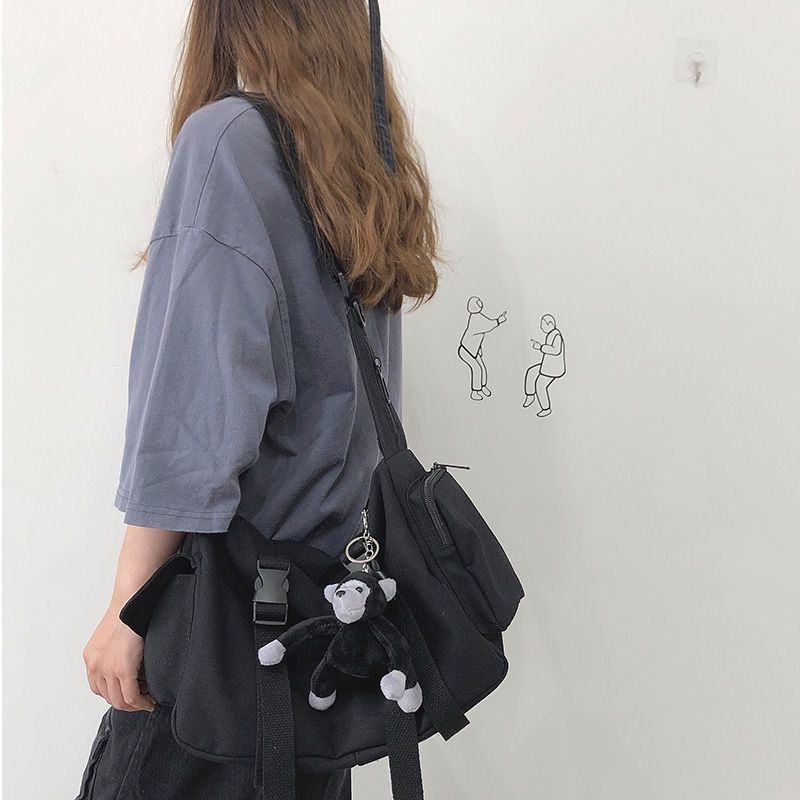 ミニバッグ ぬいぐるみ付きポケットショルダーバッグ