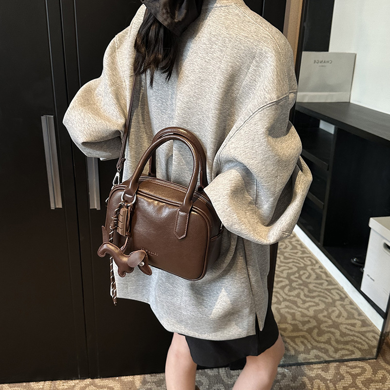 ミニバッグ 上品なラウンドフォルム二層式ミニボストンバッグ