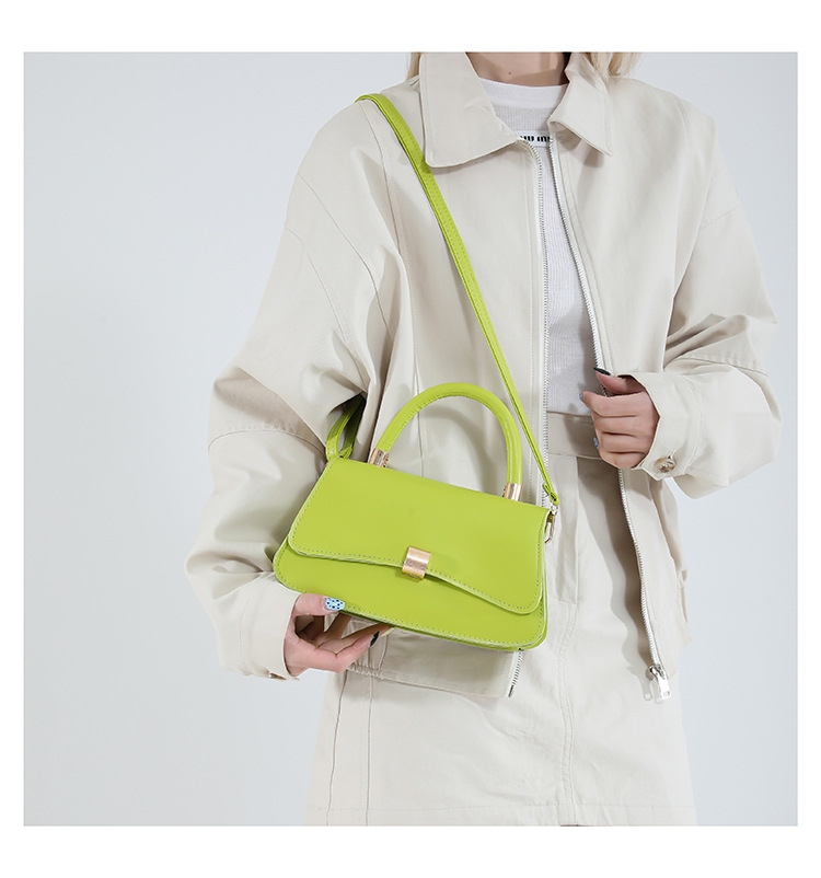 二〇二五年新作レディースミニバッグ肩掛け綺麗めバックル付