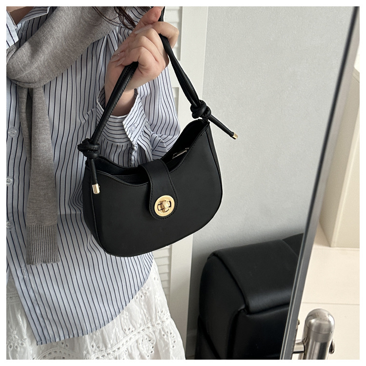 レディースミニバッグ ２０２５新作レディースミニショルダーバッグ金具付きカラー豊富