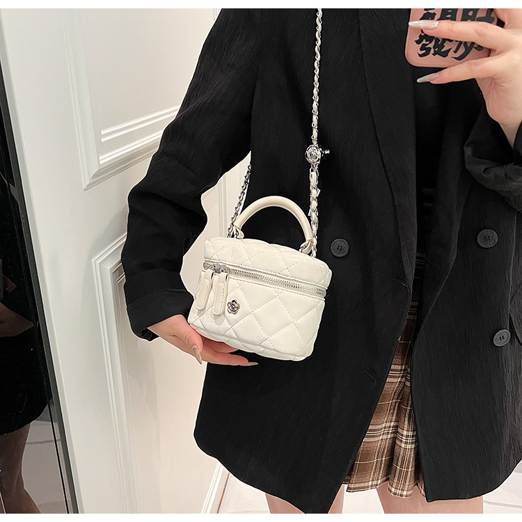 ミニバッグ キルティングステッチ台形ミニショルダーバッグ