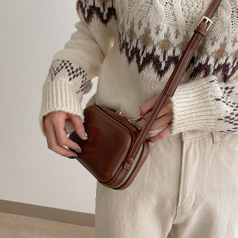 レディースレトロデザイン斜め掛けミニバッグ