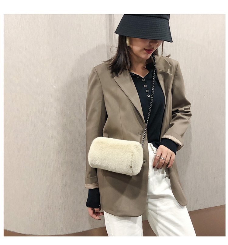 ふわふわエコファーチェーン付きショルダーミニバッグ