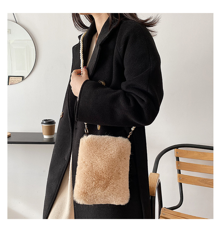 ふわふわエコファーミニバッグ斜めがけショルダー