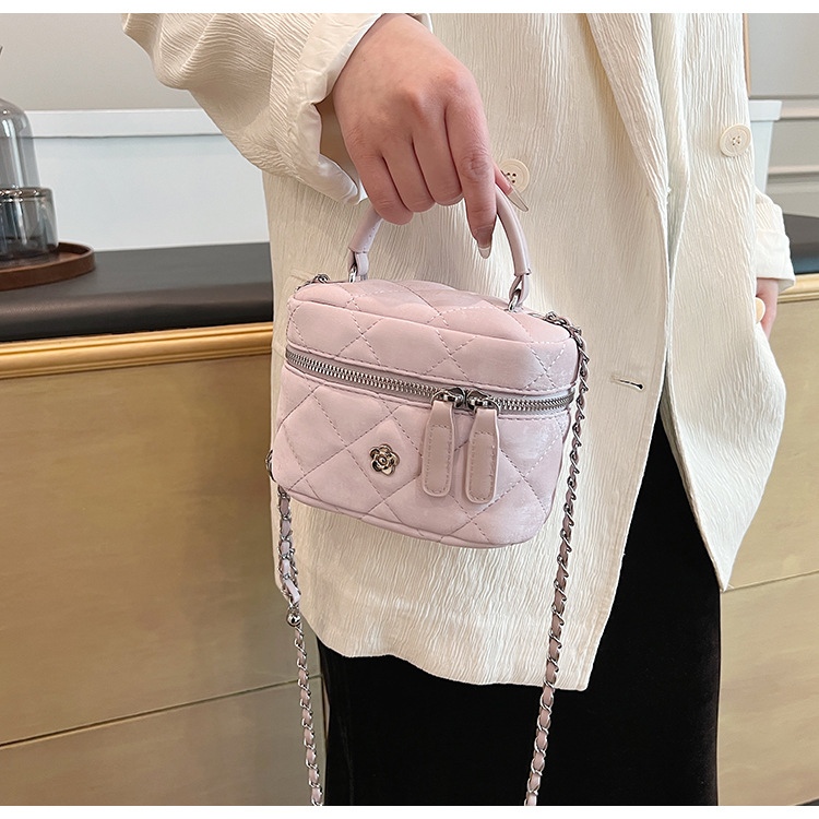 ミニバッグ キルティングステッチ台形ミニショルダーバッグ