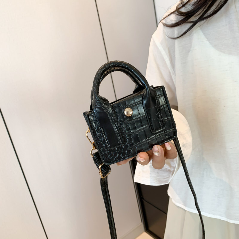 ミニバッグ クロコ型押しハンドル付き二層式ミニバッグ