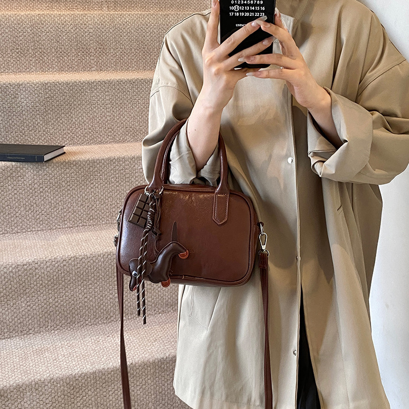 ミニバッグ 上品なラウンドフォルム二層式ミニボストンバッグ