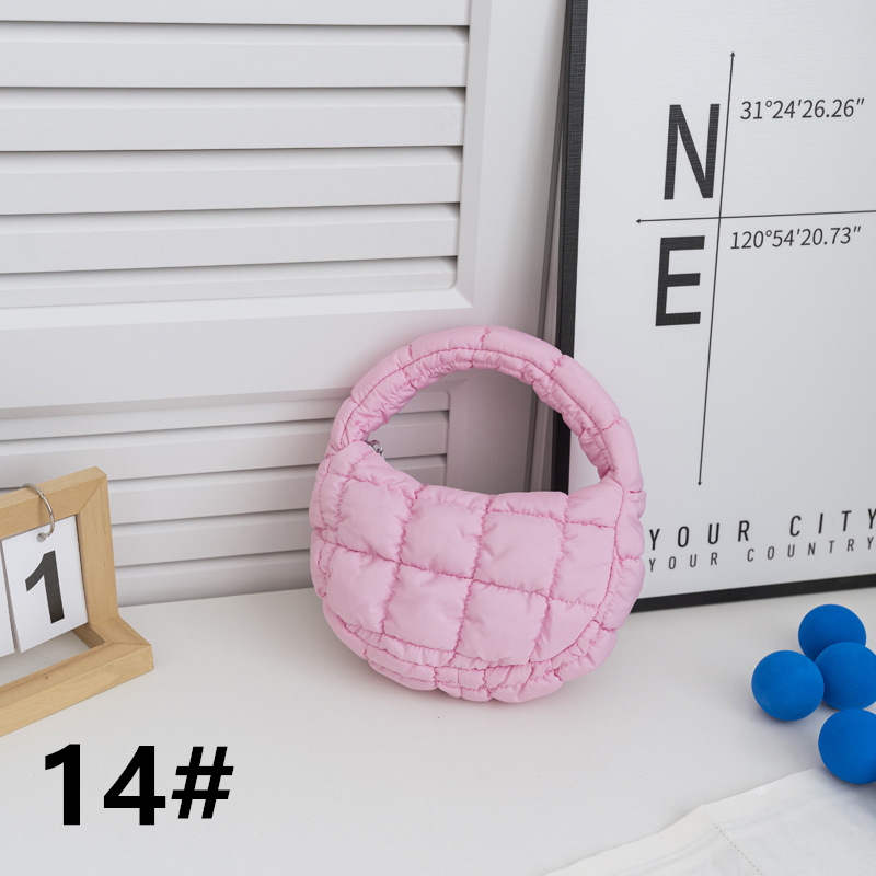 キルティング中綿ぷっくりハンドルミニバッグ