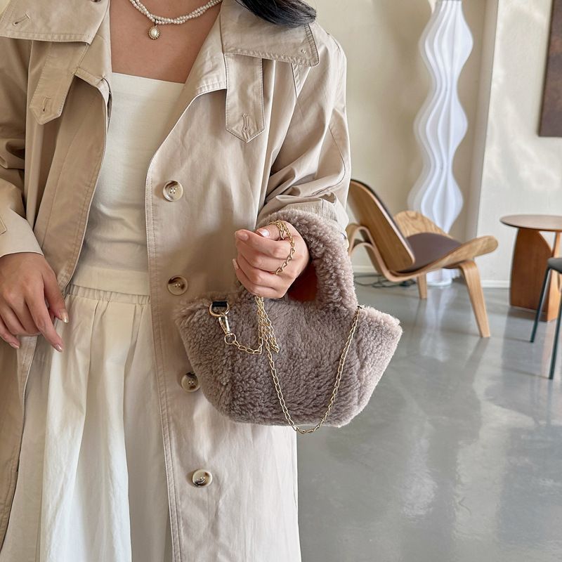 ふわふわ手触り斜めがけミニバッグ秋冬手提げ