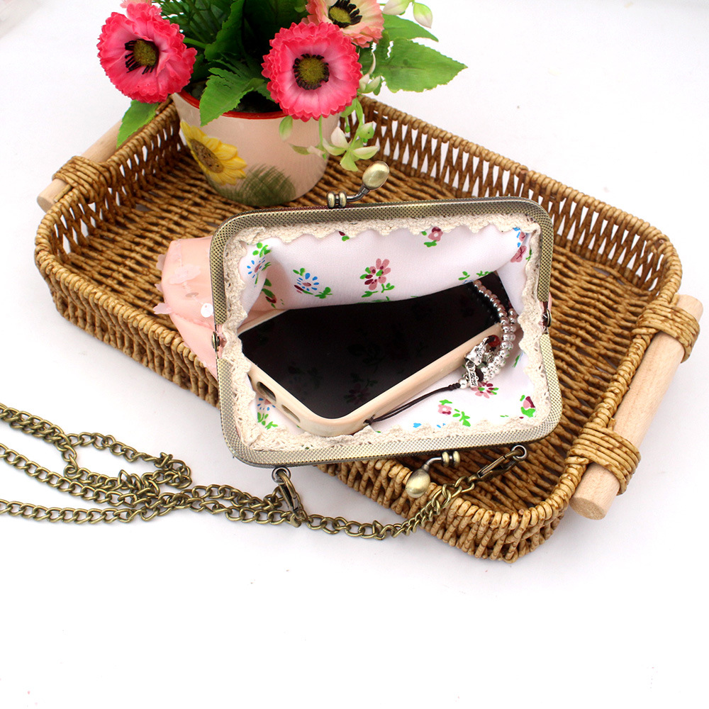 ミニバッグ 花刺繍がま口チェーンミニバッグ