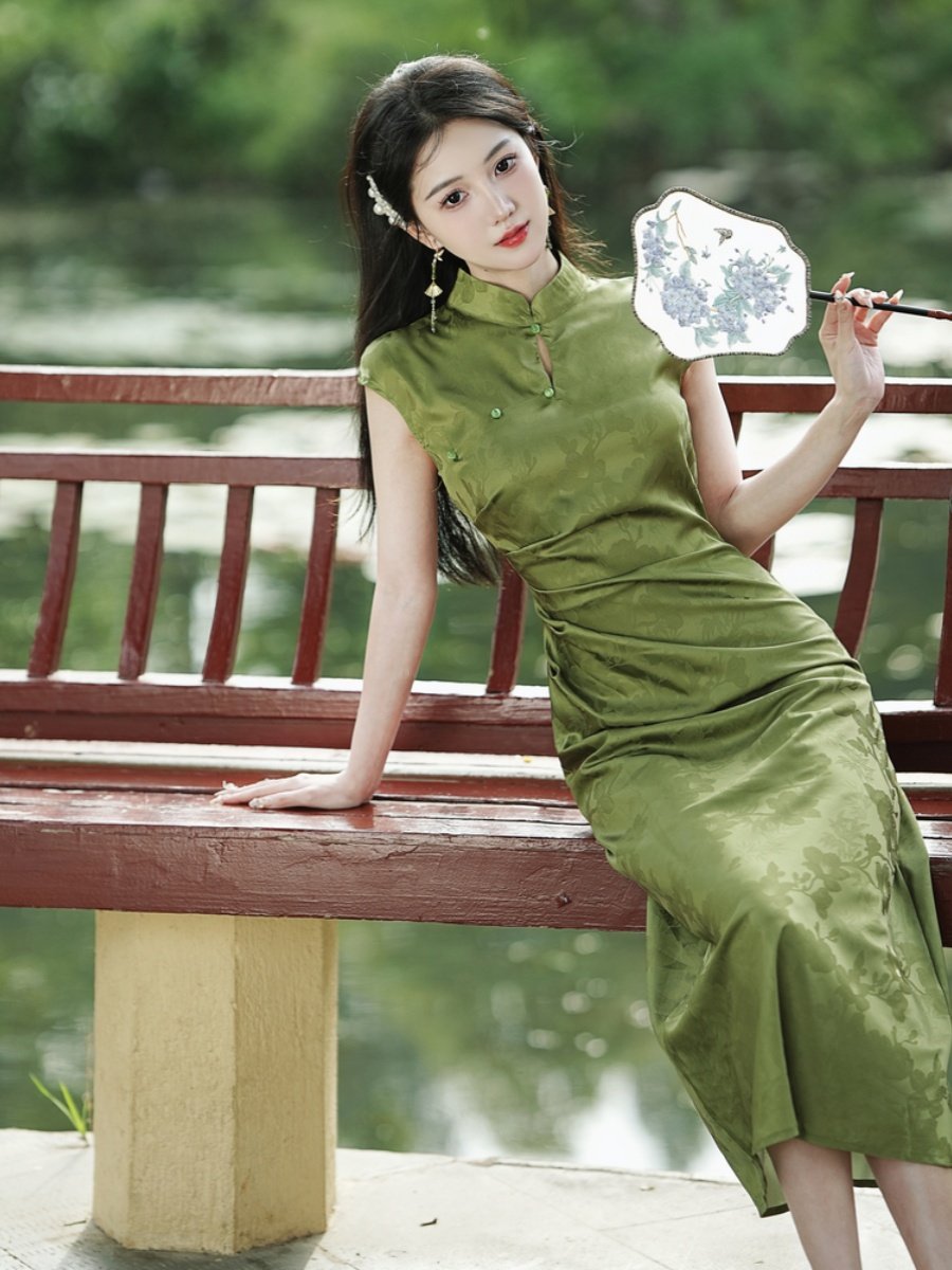 パーティードレス チャイナ風スタンドカラーノースリーブロング丈ワンピース