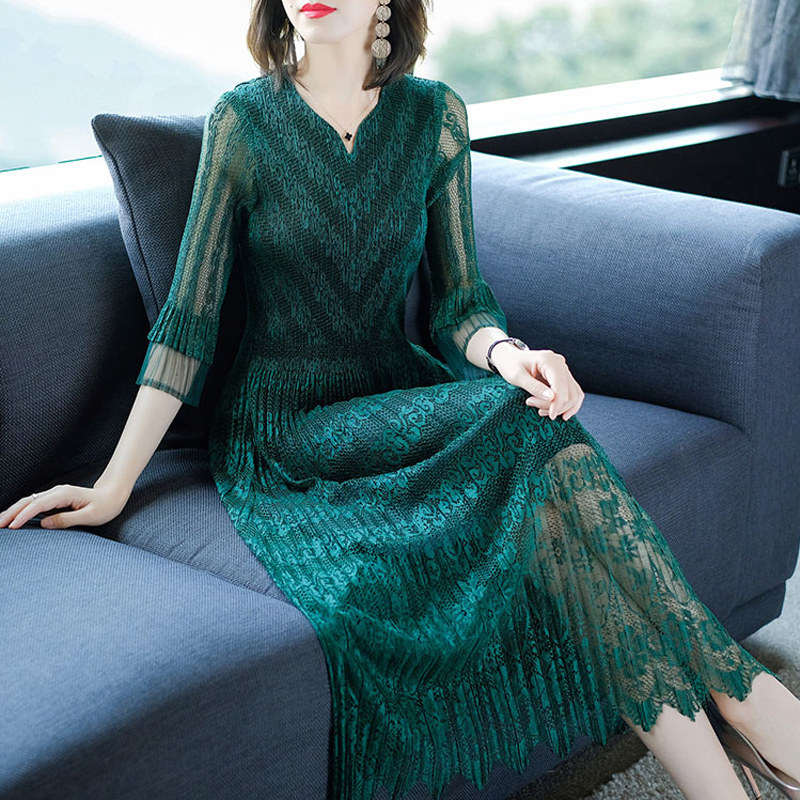 30代の夏のパーティーにおすすめのドレス5選！涼しく上品な印象で華やかさも演出