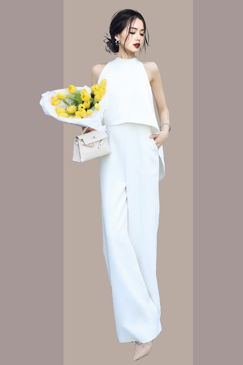 パーティードレス ホルターネックトップスとワイドパンツのセットアップ